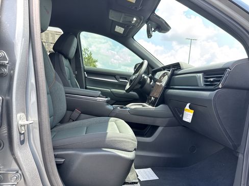 New 2026 GMC Terrain AT4 w/ Technology Package II image 29