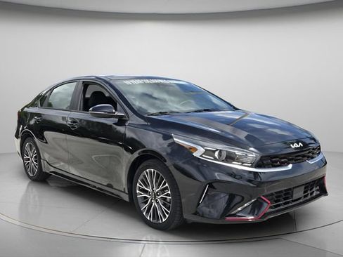 Used 2023 Kia Forte GT-Line w/ GT-Line Premium Package FWD image 9