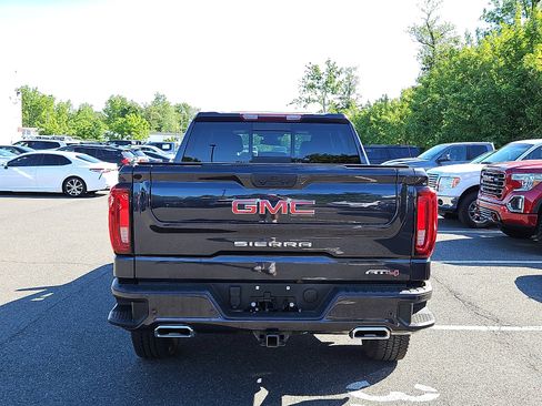 Used 2024 GMC Sierra 1500 AT4 w/ AT4 Premium Package AWD/4WD image 5