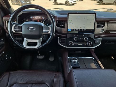 Used 2022 Ford Expedition Max Limited image 18