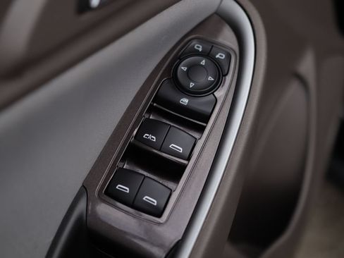 Used 2023 Chevrolet Malibu LT FWD image 23