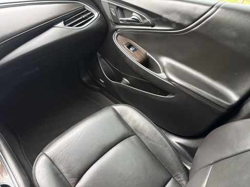 Used 2023 Chevrolet Malibu LT w/ Driver Confidence Package FWD image 15