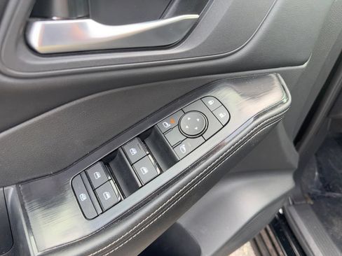 Used 2025 Nissan Rogue SV AWD/4WD image 12