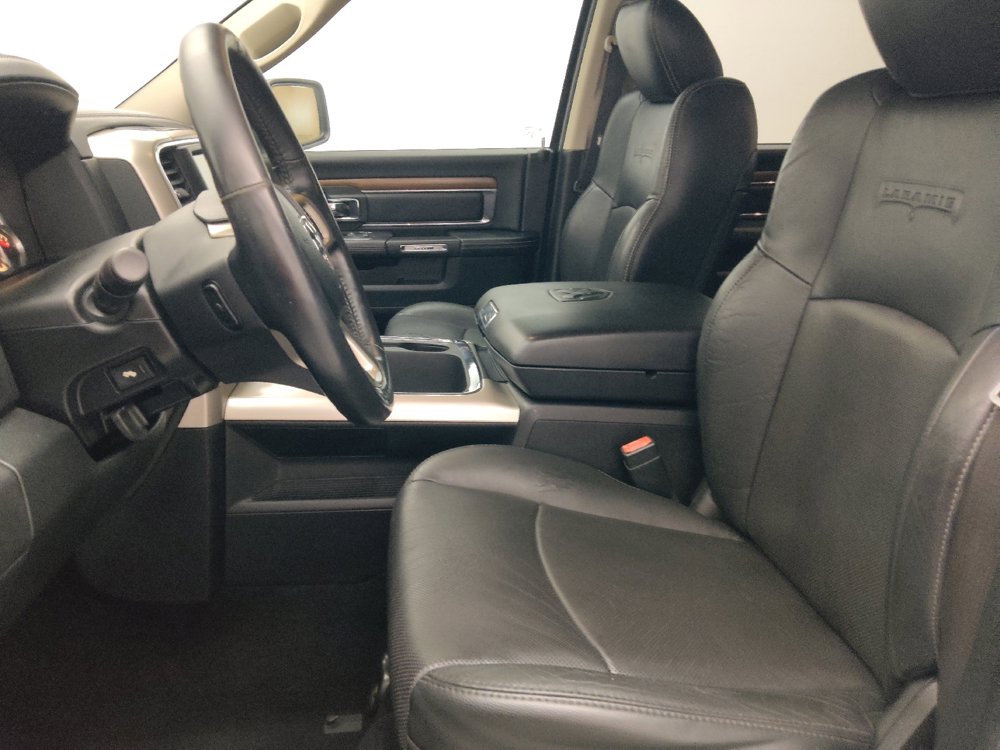 Used 2016 RAM 1500 Laramie w/ Convenience Group RWD image 17