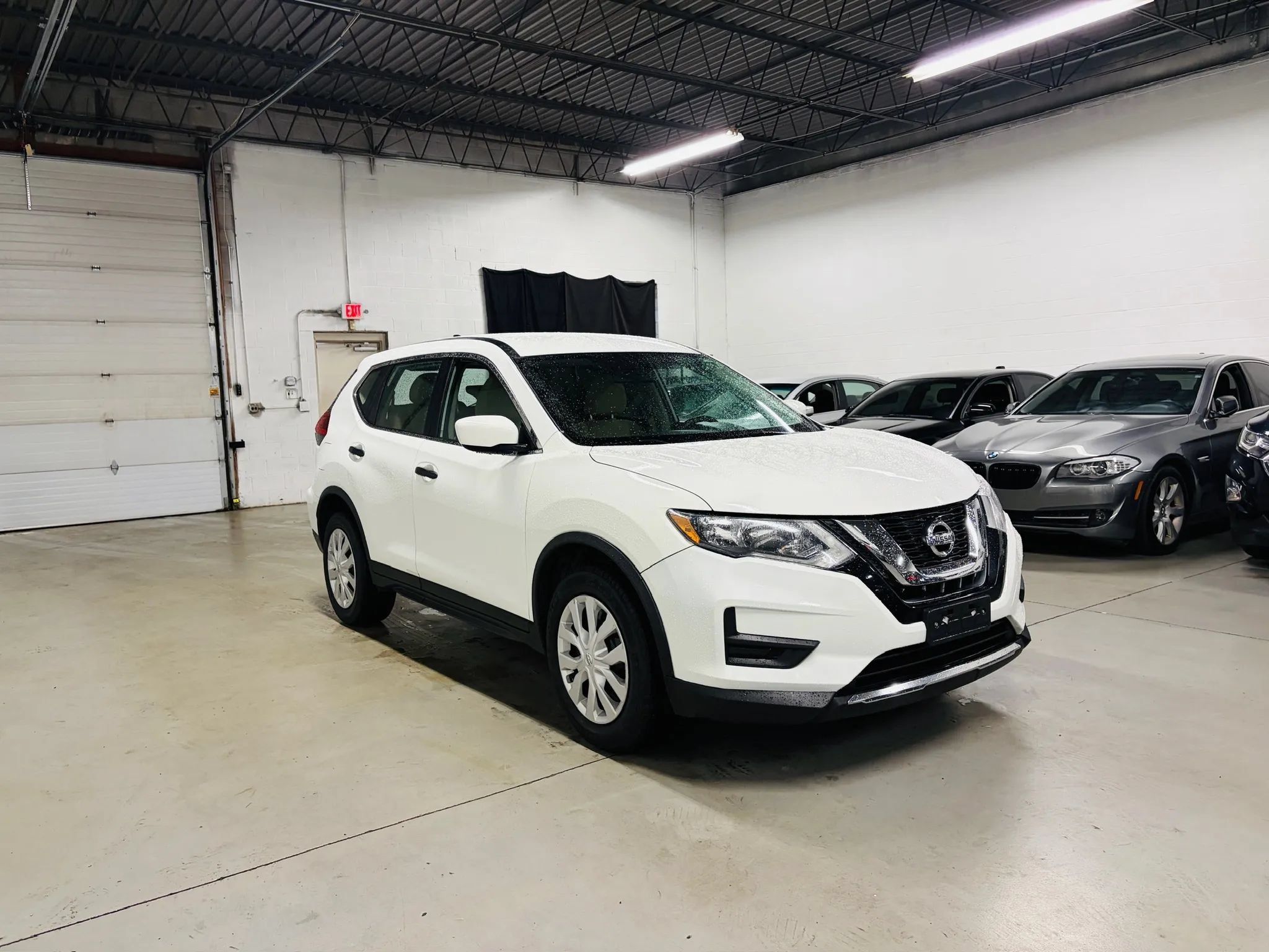 Used 2017 Nissan Rogue S FWD image 4