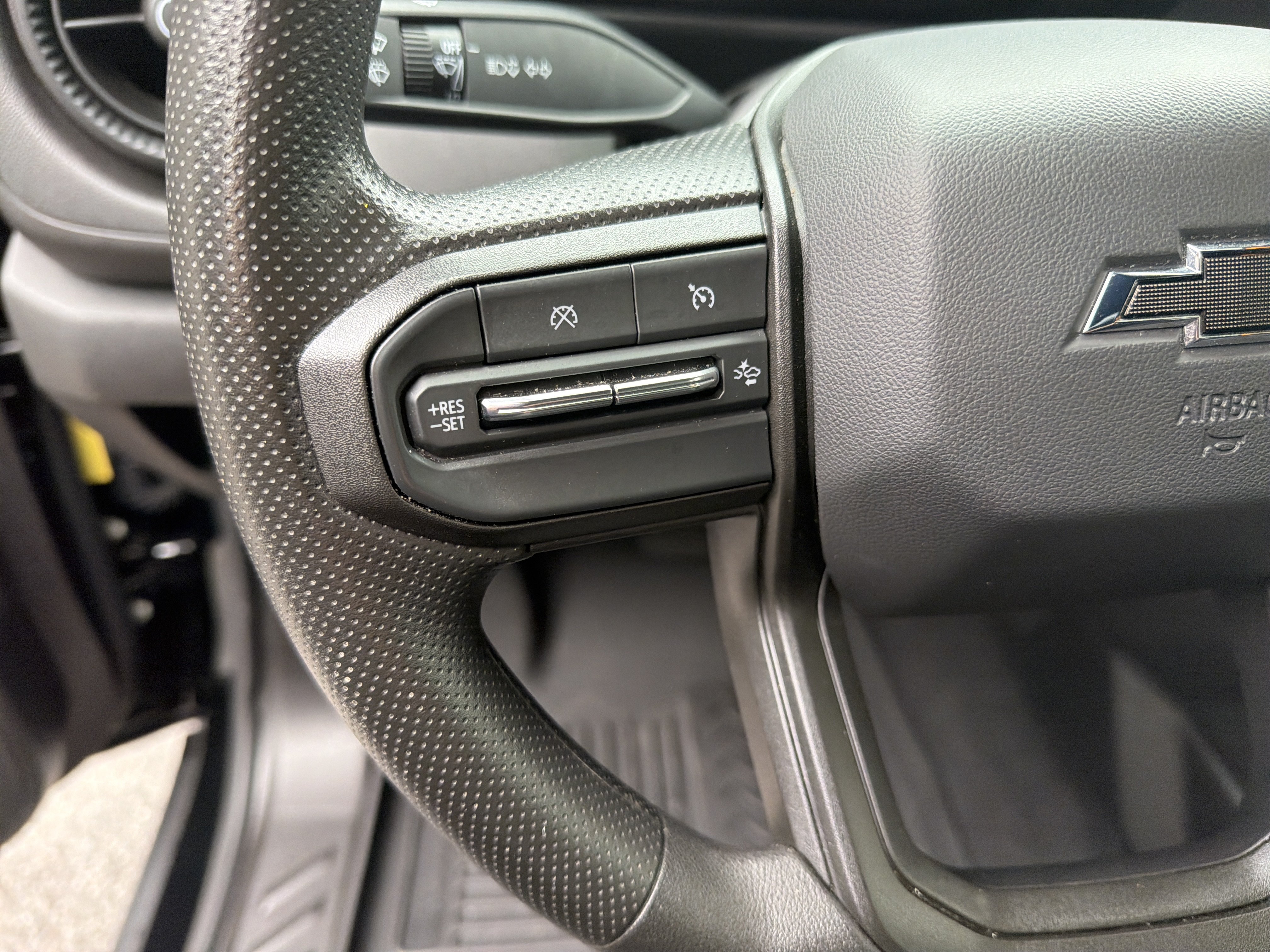 Used 2024 Chevrolet Colorado Trail Boss w/ Technology Package AWD/4WD image 19
