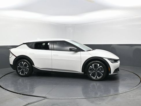 Used 2024 Kia EV6 Light image 7