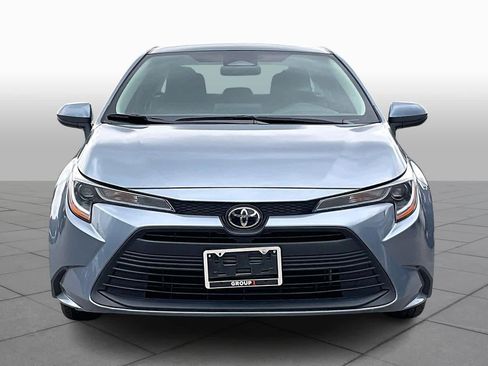 Used 2024 Toyota Corolla LE image 3