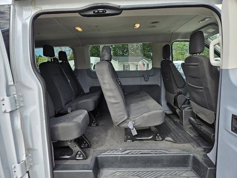 Used 2018 Ford Transit 350 XL image 18