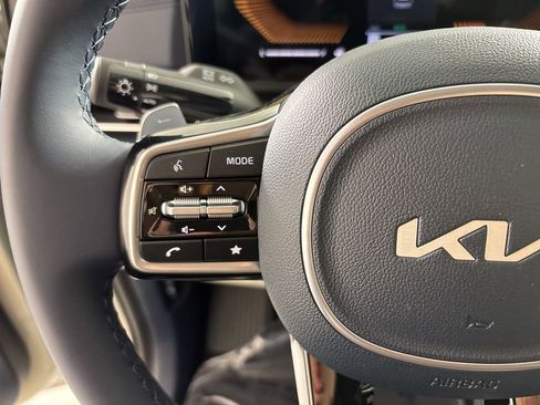 New 2026 Kia Carnival EX image 29