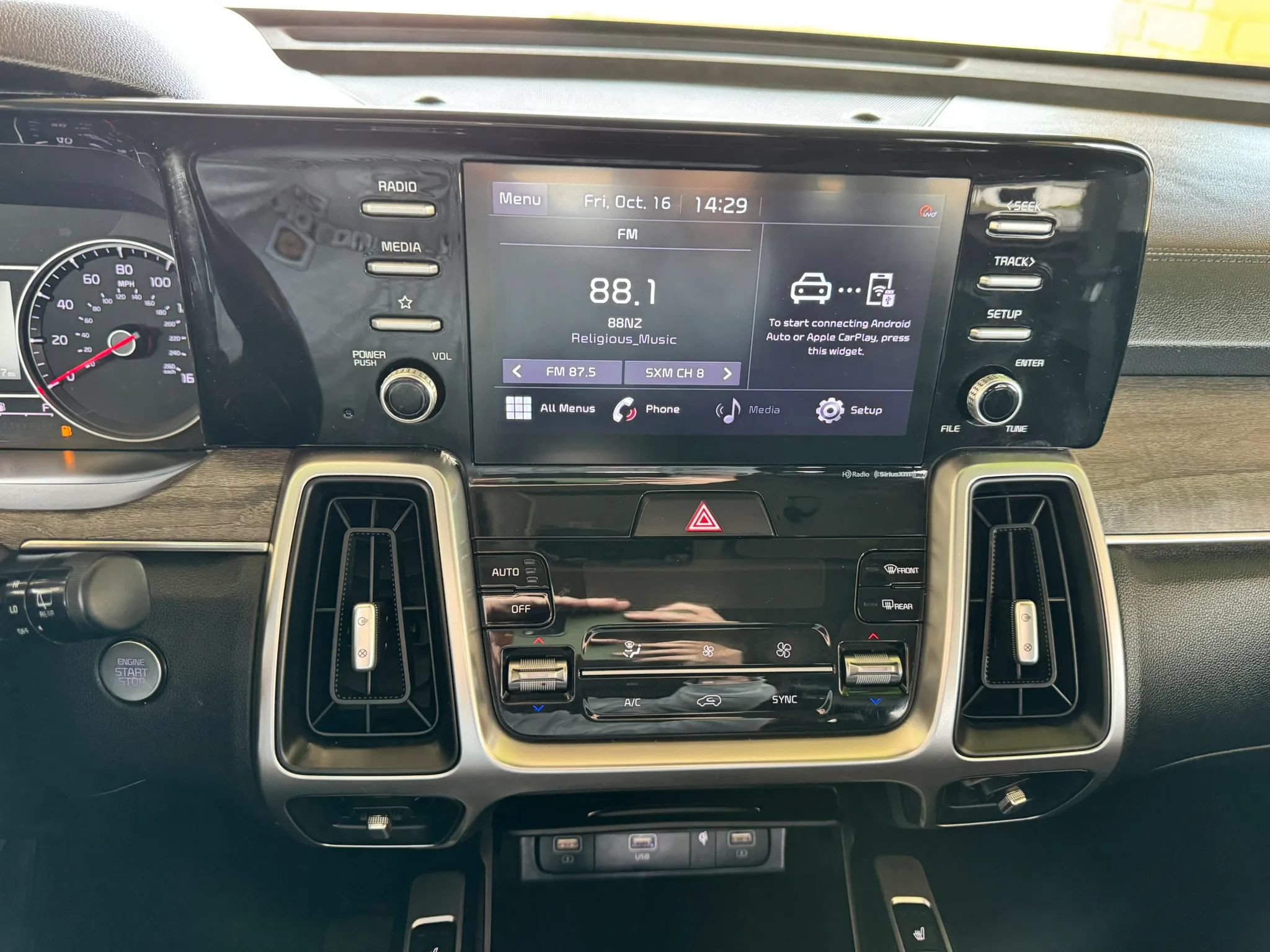Used 2021 Kia Sorento EX w/ Panoramic Sunroof Package FWD image 13