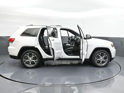 Used 2019 Jeep Grand Cherokee Limited image 38