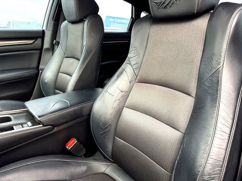 Used 2018 Honda Accord Sport image 15