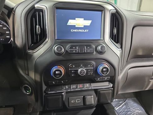 Used 2022 Chevrolet Silverado 1500 LT Trail Boss w/ Bed Protection Package AWD/4WD image 19