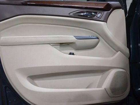 Used 2016 Cadillac SRX Luxury w/ Driver Awareness Package image 11