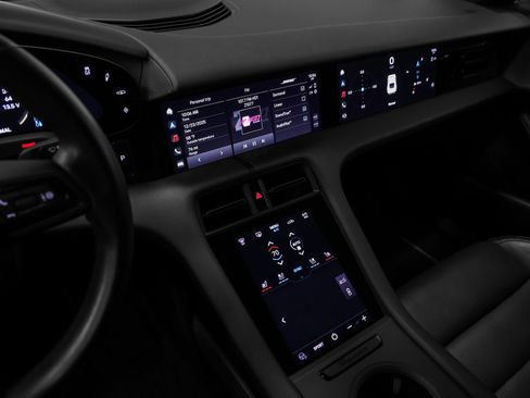 Certified 2023 Porsche Taycan image 35