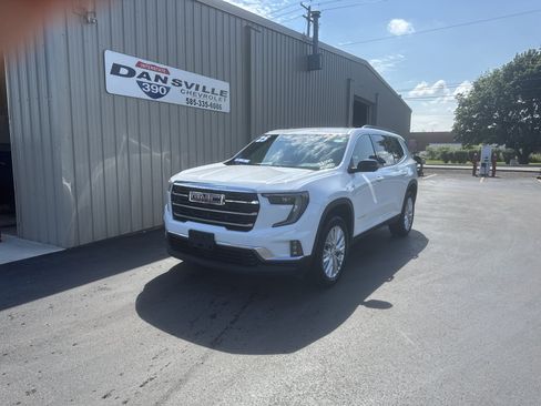 Used 2025 GMC Acadia Elevation w/ Elevation Premium Package AWD/4WD image 4