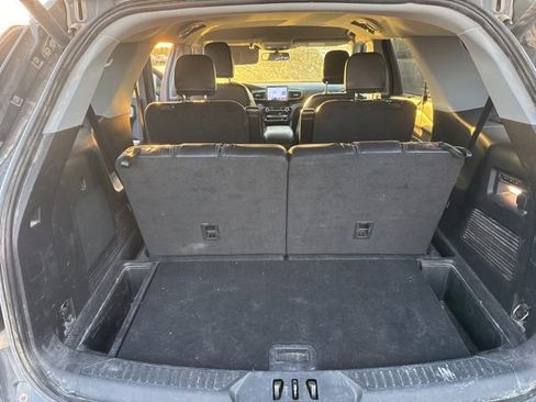 Used 2022 Ford Explorer Limited w/ Equipment Group 301A image 29