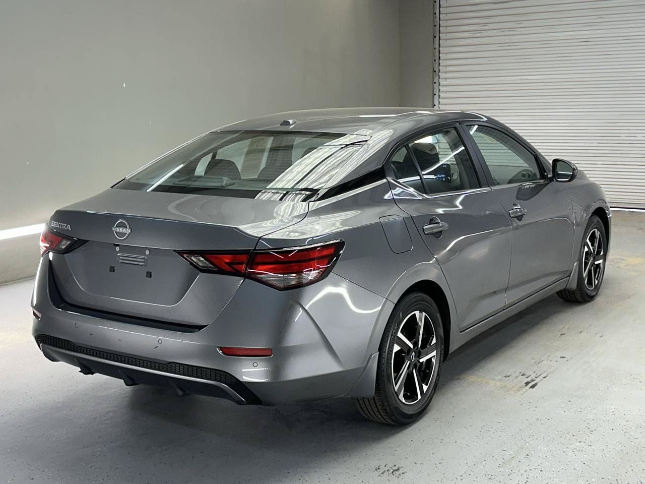 Used 2025 Nissan Sentra SV FWD image 11