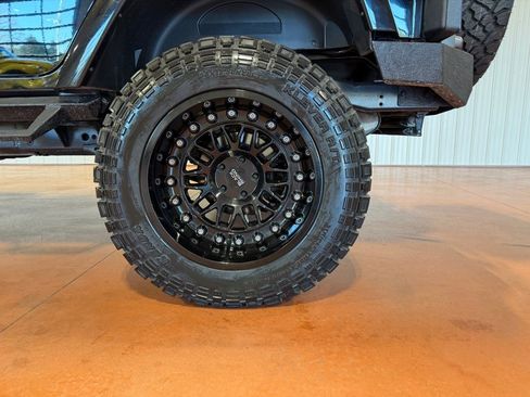 Used 2014 Jeep Wrangler Unlimited Sahara image 10