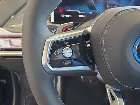 New 2025 BMW i7 M70 w/ Executive Package image 33