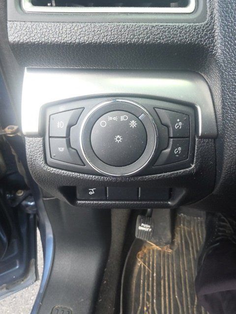 Used 2018 Ford Explorer XLT w/ Equipment Group 202A AWD/4WD image 20