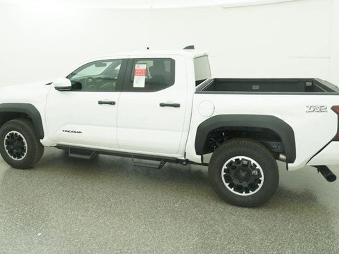 New 2025 Toyota Tacoma TRD Off-Road image 7