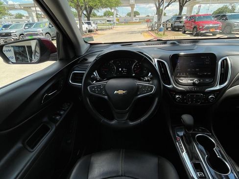 Used 2022 Chevrolet Equinox Premier FWD image 12