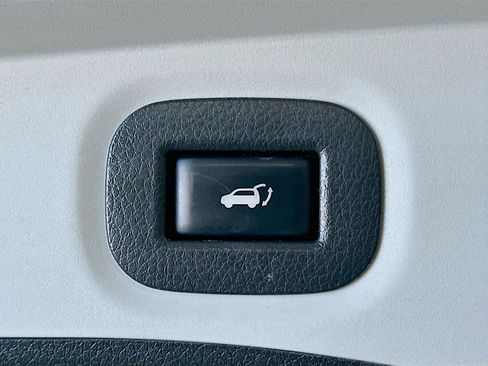 Used 2018 Nissan Rogue SL w/ Premium Package AWD/4WD image 28