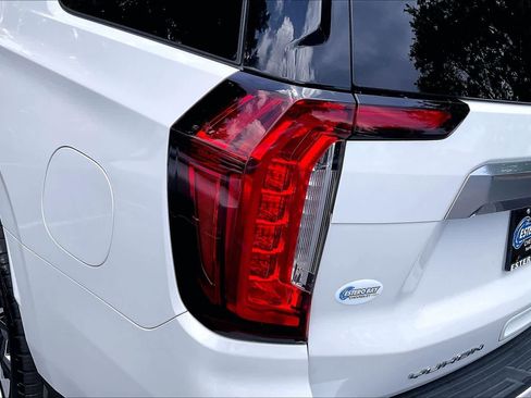Used 2021 GMC Yukon Denali w/ Denali Premium Package RWD image 29