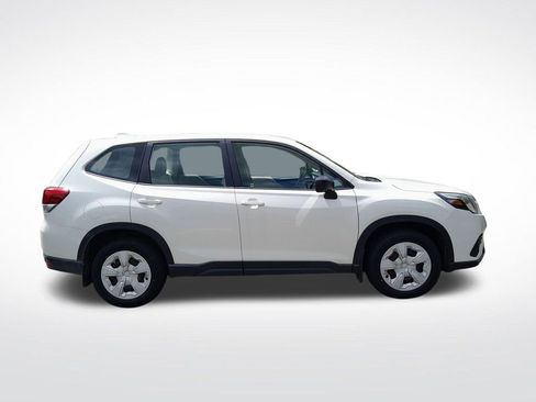 Used 2023 Subaru Forester AWD/4WD image 9