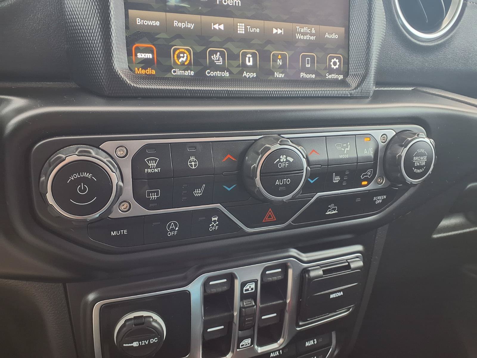 Used 2021 Jeep Gladiator Overland w/ Popular Equipment Package AWD/4WD image 9