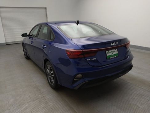 Used 2024 Kia Forte LXS w/ LXS Technology Package image 5