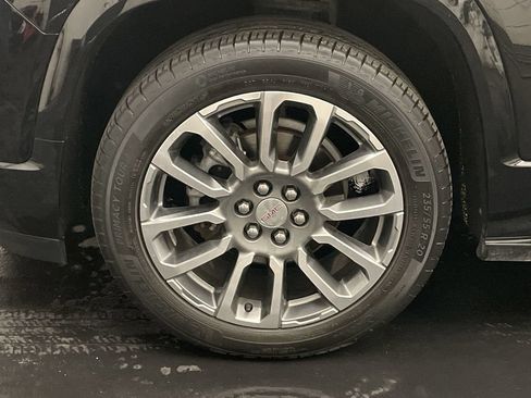Used 2021 GMC Acadia Denali w/ GMC Pro Grade Package AWD/4WD image 28