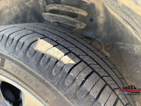 Used 2019 Jeep Cherokee Limited w/ Luxury Group image 16