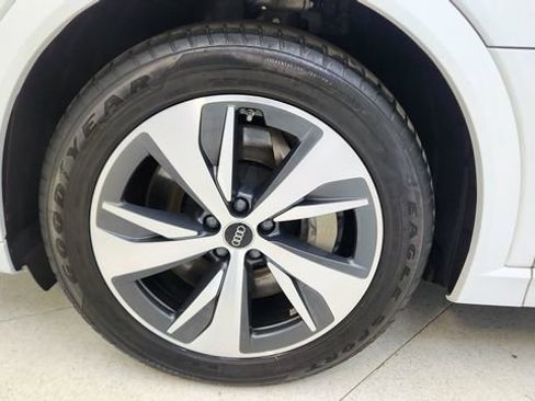 Used 2024 Audi Q8 e-tron Premium Plus w/ Premium Plus Package image 61