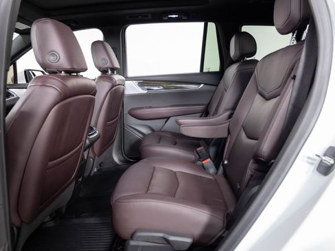 Used 2022 Cadillac XT6 Premium Luxury w/ Technology Package image 19