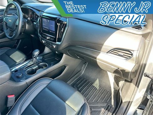 Used 2023 Chevrolet Traverse Premier image 30