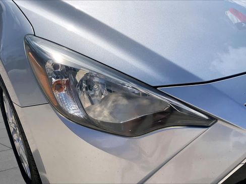 Used 2018 Toyota Yaris iA FWD image 27