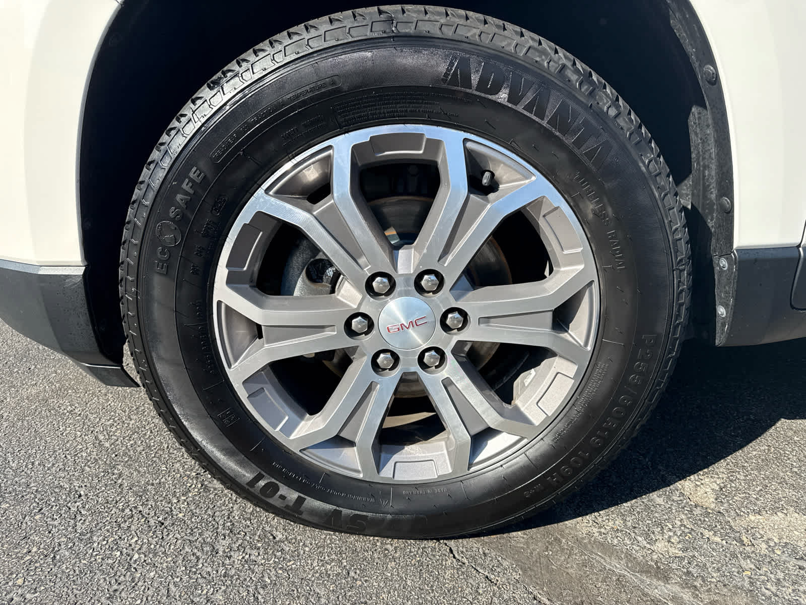 Used 2013 GMC Acadia SLT w/ Technology Package AWD/4WD image 9