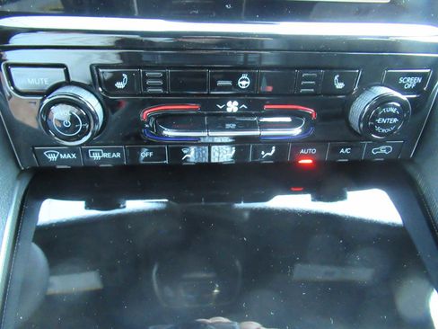 New 2025 Jeep Grand Cherokee Altitude image 34