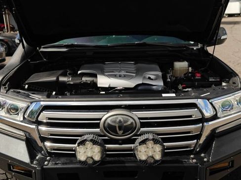 Used 2019 Toyota Land Cruiser AWD/4WD image 60