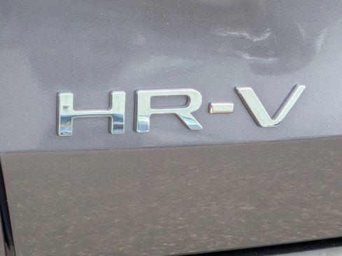 Used 2023 Honda HR-V LX image 11