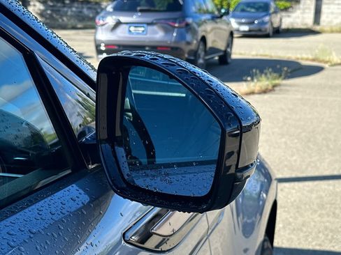 Used 2023 Land Rover Range Rover Evoque R-Dynamic S image 13