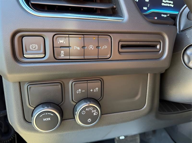 Used 2022 Chevrolet Tahoe Premier RWD image 28