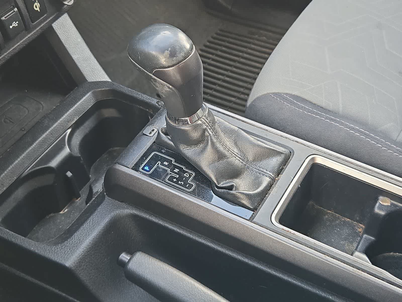 Used 2020 Toyota Tacoma TRD Off-Road AWD/4WD image 30