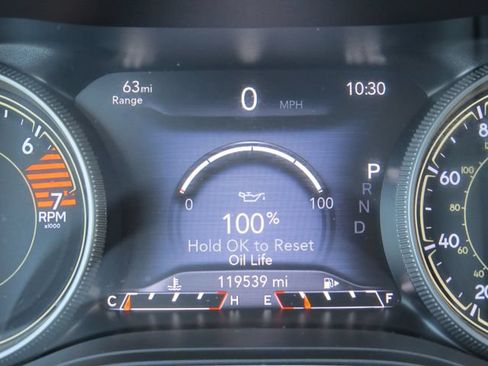Used 2023 Jeep Cherokee Altitude Lux AWD/4WD image 19