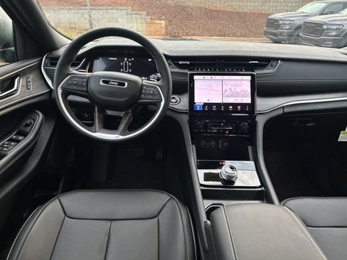 New 2025 Jeep Grand Cherokee L Limited image 26