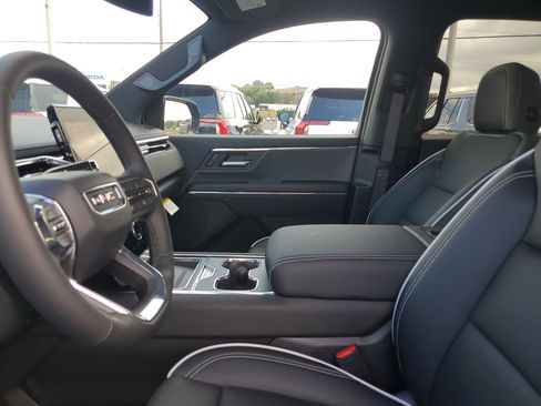 New 2026 GMC Sierra EV Elevation image 17