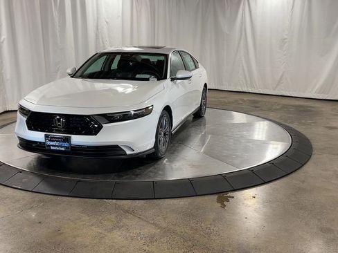 Used 2023 Honda Accord EX image 5